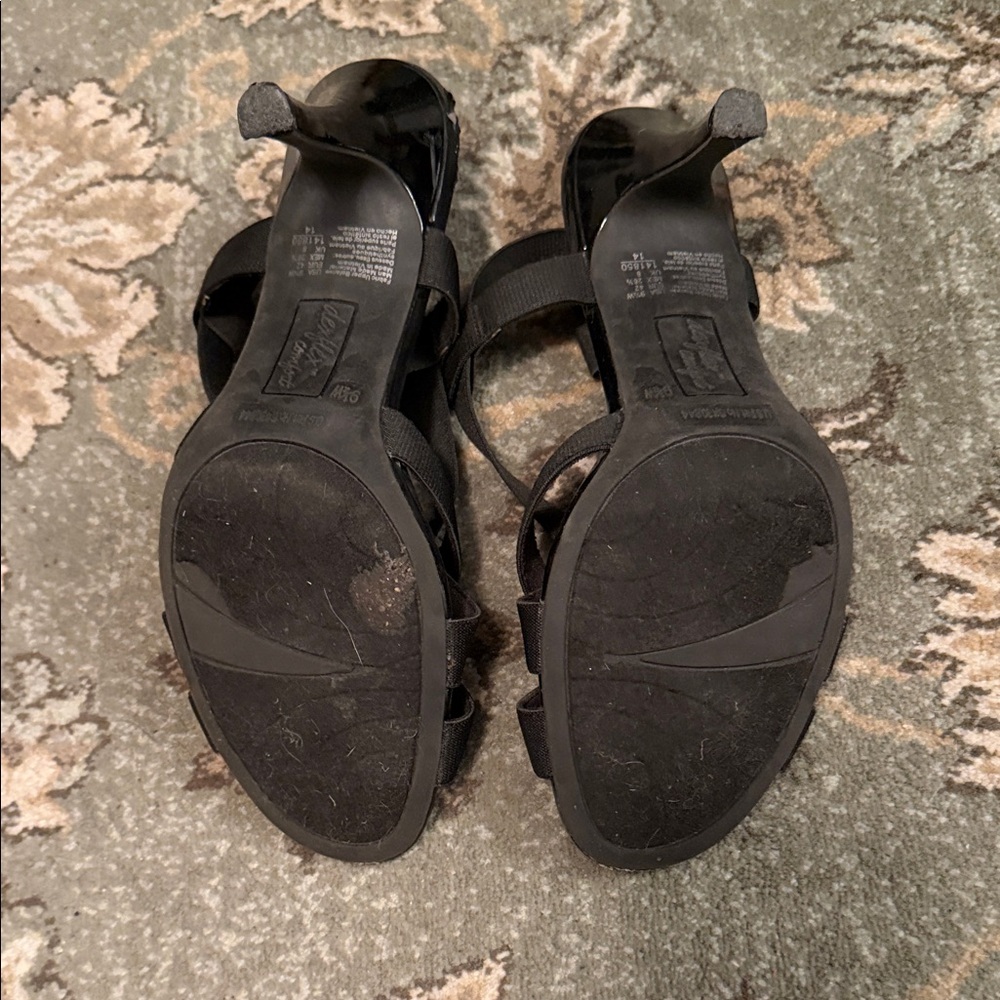 Dexflex Comfort Elegant Black Strappy Heels - Picture 4 of 8